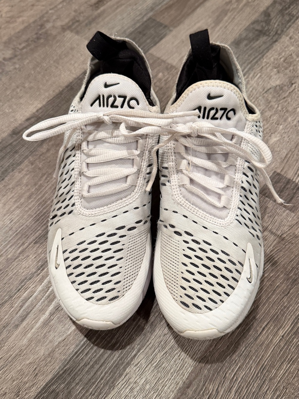 Nike Air270 women’s White/Black Athletic Sneakers